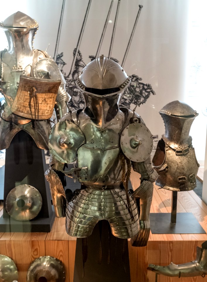 Armadura de torneo en el Musée de l'Armée