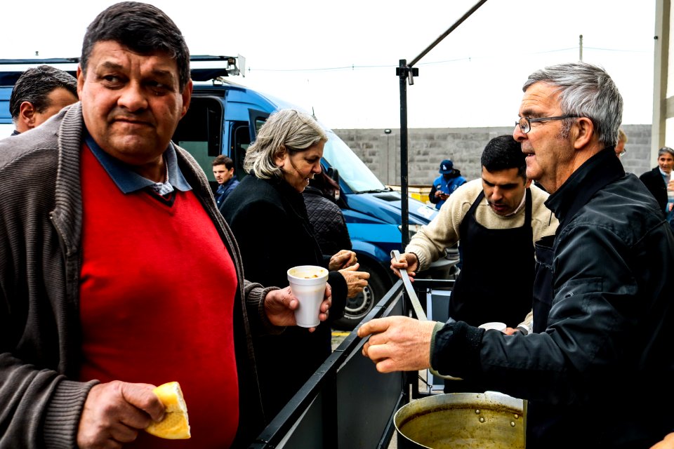 27.07.2019 - Prefeito em exercício Idemar Barz prestigia almoço na Paróquia São Cristovão em comemoração ao Dia do Motorista - Foto Michel Corvello