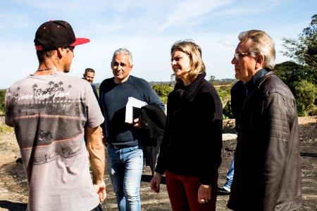 18.07.2019 - Prefeita Paula Mascarenhas realiza caminhada para entrega da rua Francisco Simões no Fragata - Foto Michel Corvello