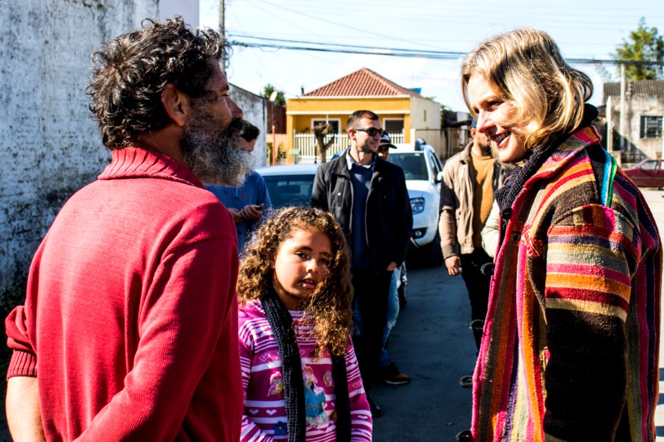 18.07.2019 - Prefeita Paula Mascarenhas realiza caminhada para entrega da rua Francisco Simões no Fragata - Foto Michel Corvello