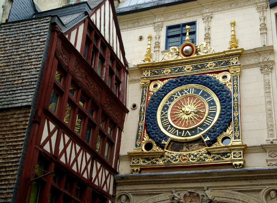 Dial clock timbered house