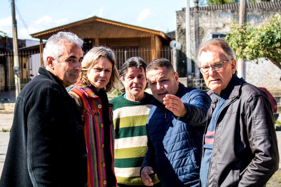 18.07.2019 - Prefeita Paula Mascarenhas realiza caminhada para entrega da rua Francisco Simões no Fragata - Foto Michel Corvello