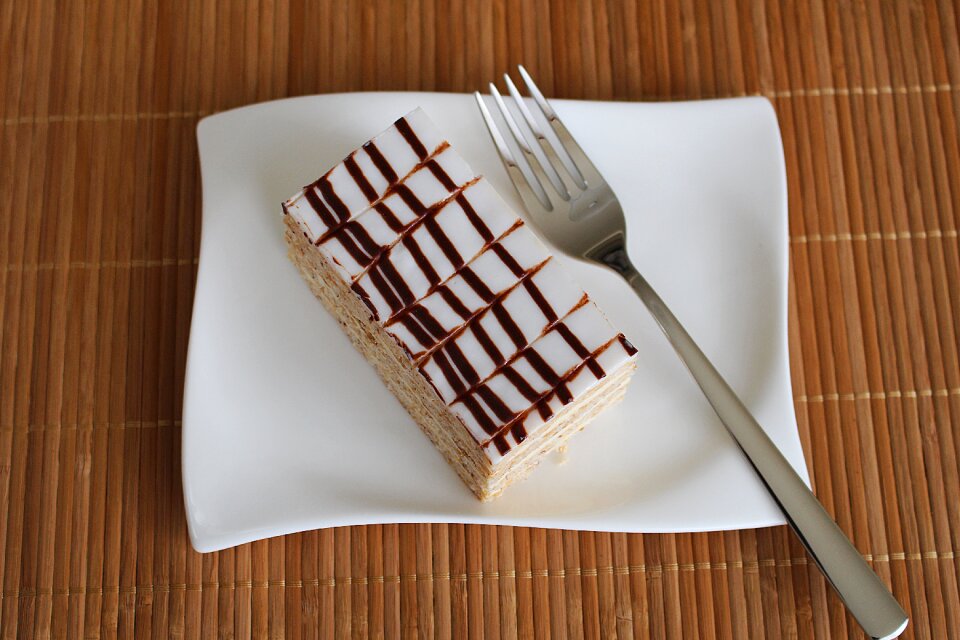 Eszterhazyschnitte cream slice dessert