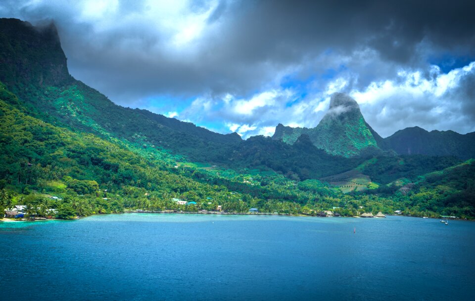 Mountains green ocean