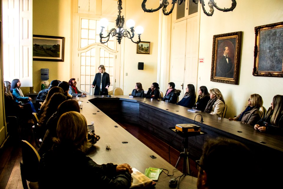 08.07.2019 - Prefeita Paula Mascarenhas participa da reunião com representantes do governo nos conselhos municipais - Foto Michel Corvello