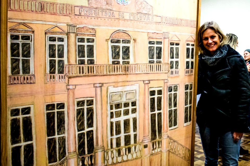 05.07.2019 - Prefeita Paula Mascarenhas visita exposição em homenagem ao aniversário de Pelotas no colégio Gonzaga - Foto Michel Corvello