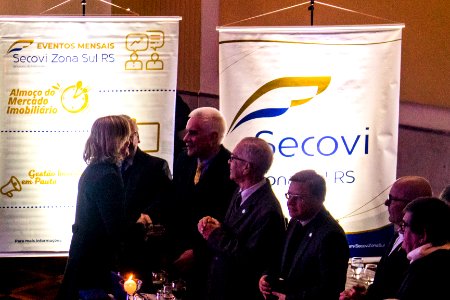 08.07.2019 - Prefeita Paula Mascarenhas prestigia aniversário de 25 anos da Secovi - Foto Michel Corvello