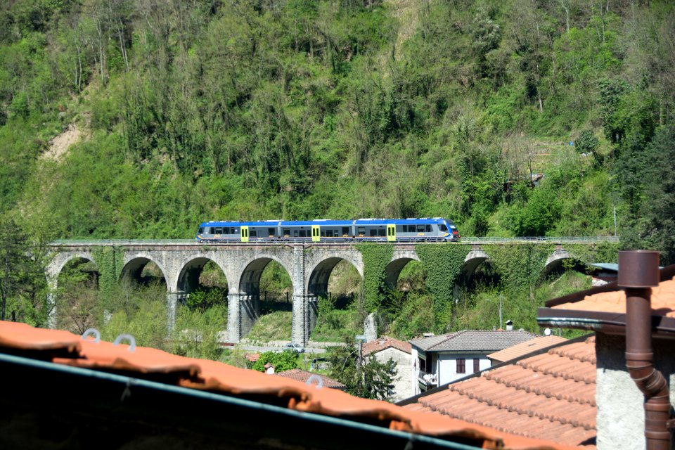 PESA Atribo (ATR 220 "Swing") als R nach Aulla.