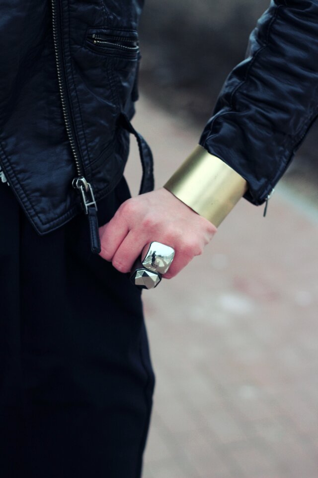 Gold-tone gold polished