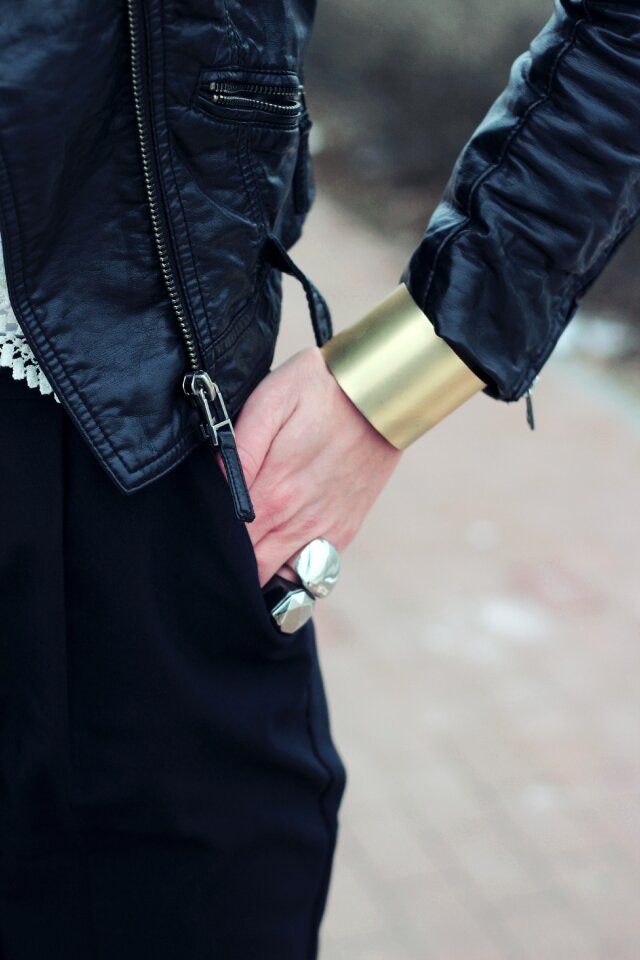 Gold jewellery jewelry