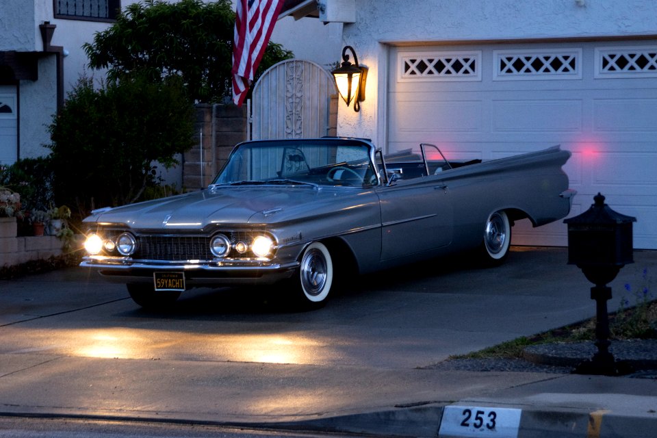 1959 Oldsmobile Dynamic 88 Convertible Coupe - Silver Mist Poly