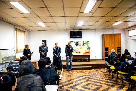 05.07.2019 - Prefeita Paula Mascarenhas prestigia aula inaugural do Espaço da Juventude para os alunos - Foto Michel Corvello