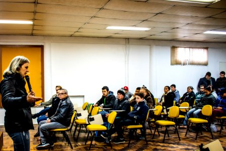 05.07.2019 - Prefeita Paula Mascarenhas prestigia aula inaugural do Espaço da Juventude para os alunos - Foto Michel Corvello