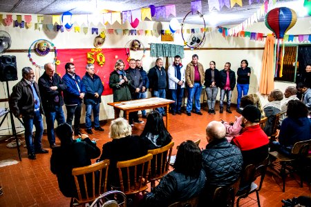 28.06.2019 - Prefeita Paula Mascarenhas prestigia entrega da regularização fundiária para 74 famílias do loteamento Cristovão José dos Santos - Foto Michel Corvello