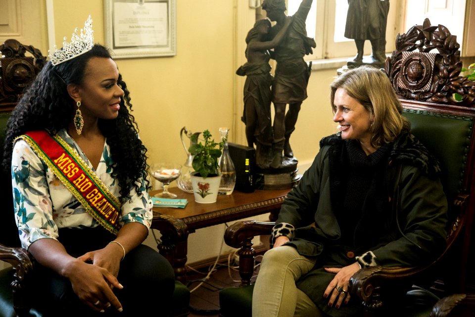 27.06.2019 - Prefeita Paula Mascarenhas Visita da Miss RS Gay, Kamilla Duarte - Foto: Gustavo Vara