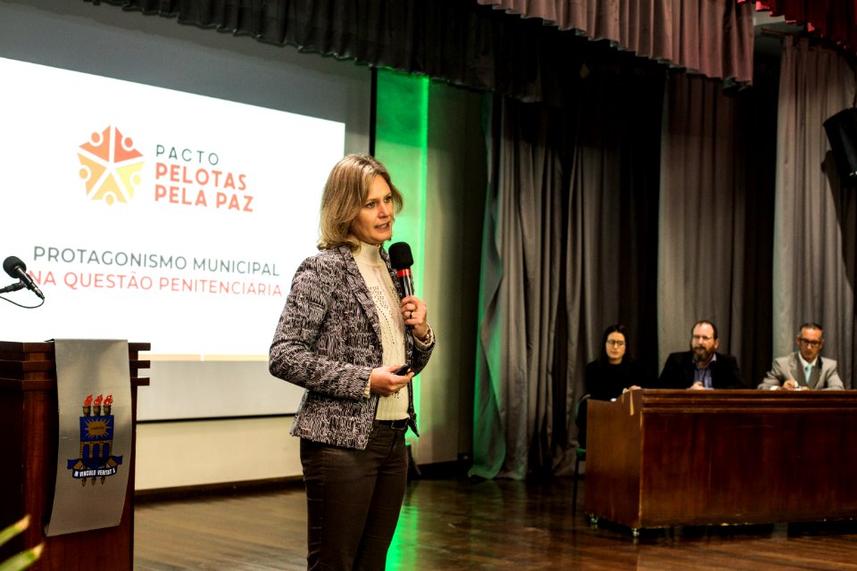 25.06.2019 - Prefeita Paula Mascarenhas participa do 2º Fórum Prisão, Universidade e Cárcere - O Presídio Regional de Pelotas - Foto Gustavo Vara