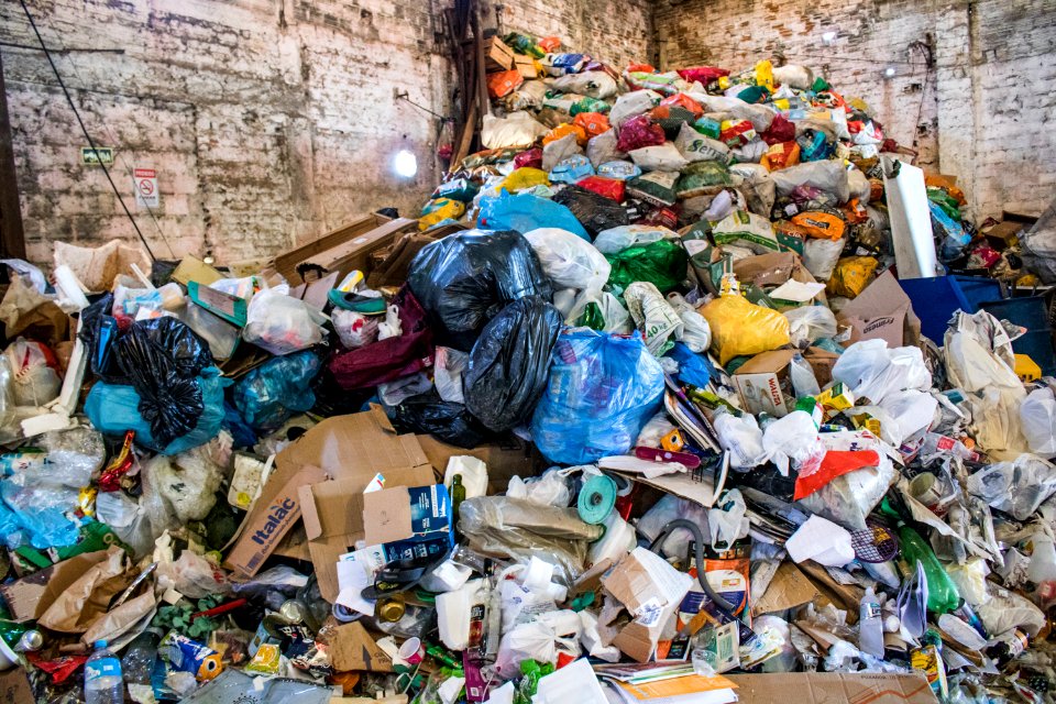27.06.2019 -  Doação de máquina de prensar latinha para a Cooperativa de Reciclagem da Vila Castilhos - Foto Michel Corvello