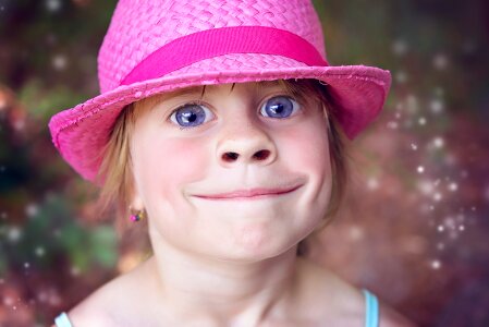 Hat girl troll