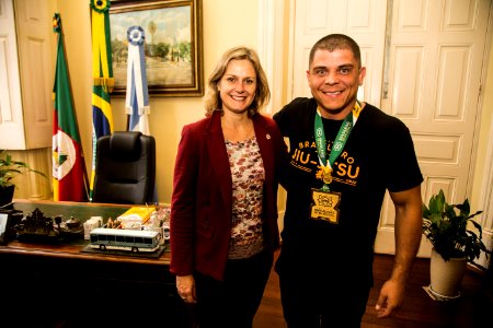 12.06.2019 - Prefeita Paula Mascarenhas em reunião com o atleta de Jiu-jítsu Leandro Ribas  - Foto: Gustavo Vara