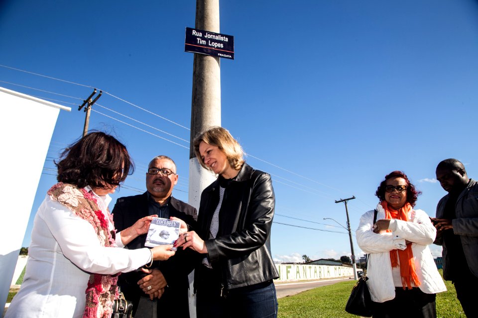 02.06.2019 - Entrega da rua Jornalista Tim Lopes, na Guabiroba - Foto: Gustavo Vara