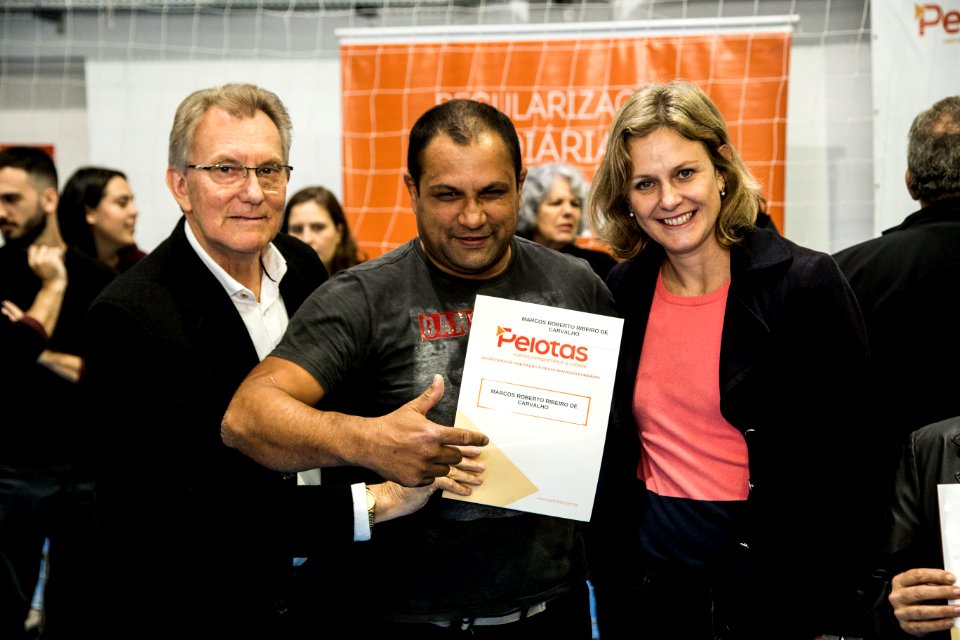 01.06.2019 - Entrega de contratos de regularização fundiária da Balsa - Foto: Gustavo Vara
