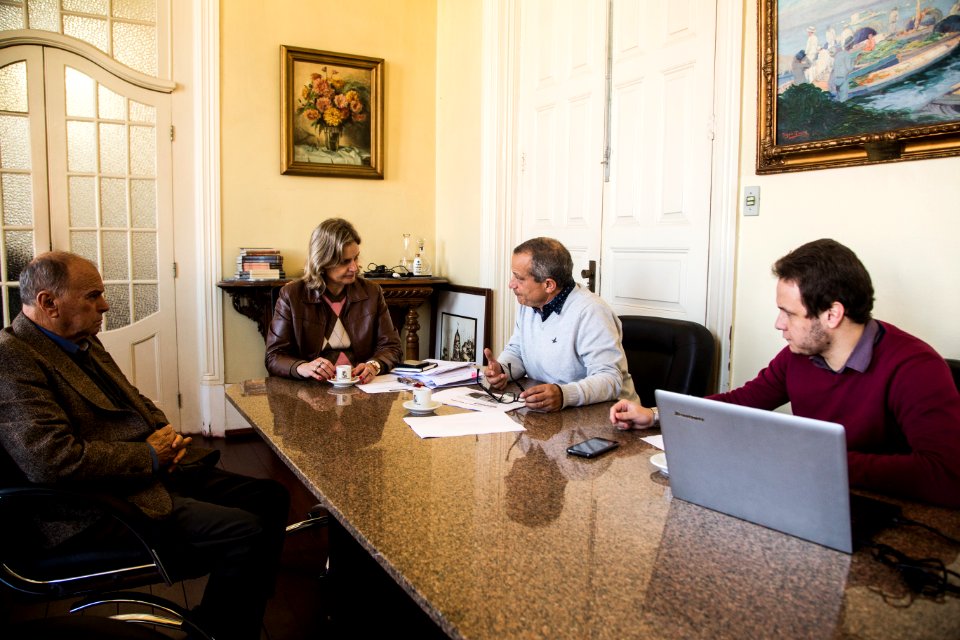 04.06.2019 - Prefeita Paula Mascarenhas em reunião sobre o Conssedi - Foto: Gustavo Vara