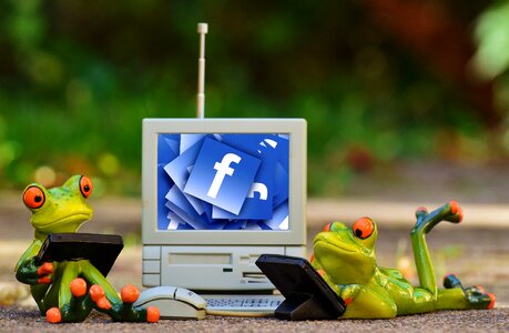 Social networks laptop funny