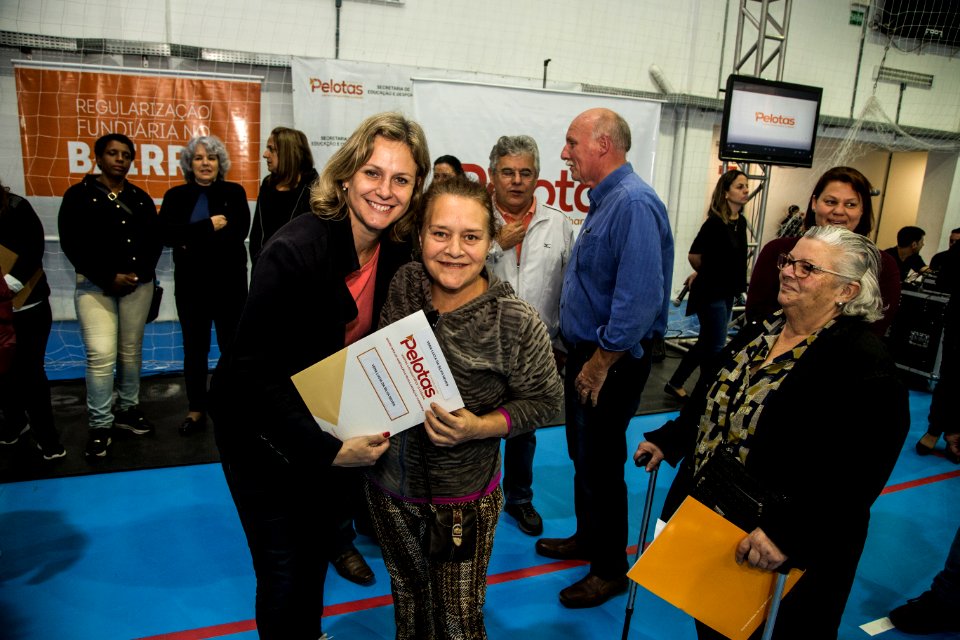 01.06.2019 - Entrega de contratos de regularização fundiária da Balsa - Foto: Gustavo Vara