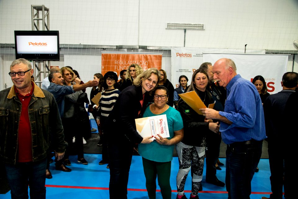 01.06.2019 - Entrega de contratos de regularização fundiária da Balsa - Foto: Gustavo Vara