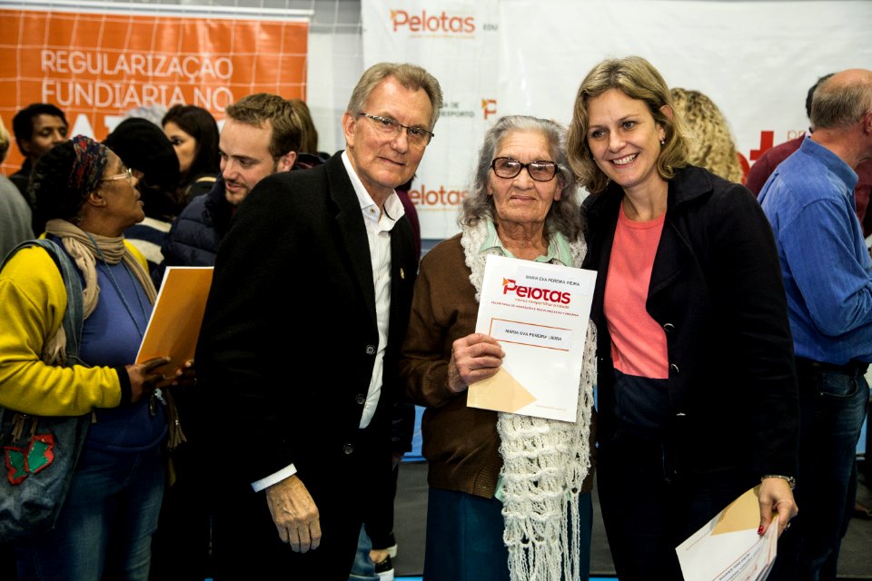 01.06.2019 - Entrega de contratos de regularização fundiária da Balsa - Foto: Gustavo Vara
