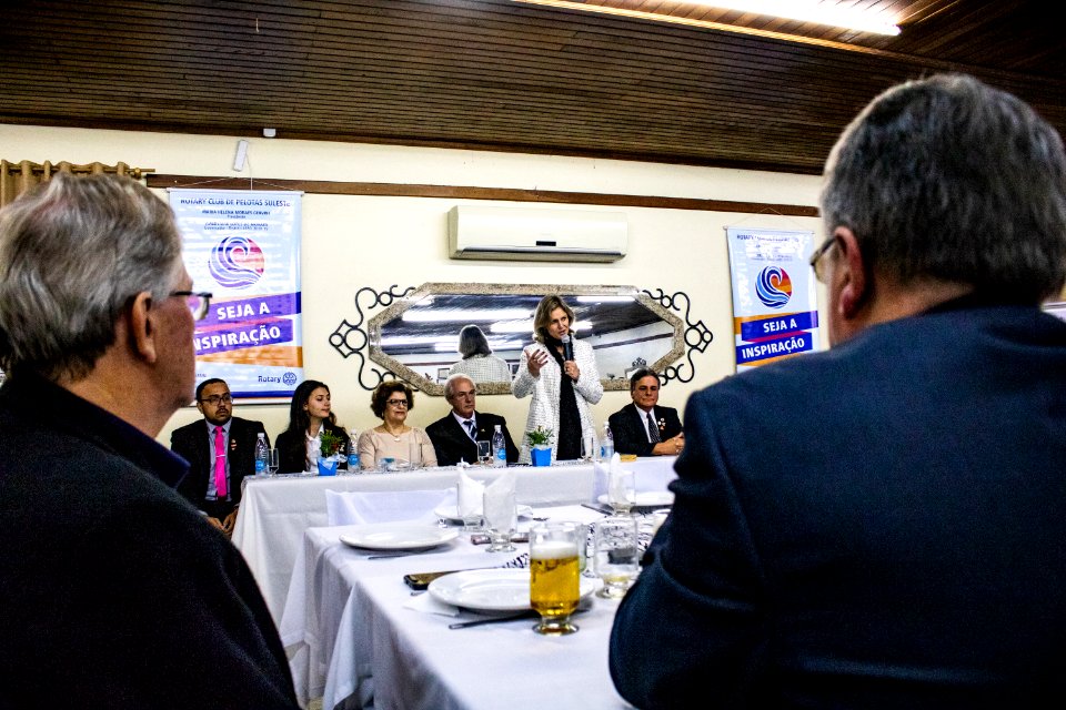 31.05.2019 - Prefeita Paula Mascarenhas e o vice Idemar Barz prestigiam reunião Festiva Conjunta dos Rotary Club Pelotas, Oeste e Suleste com entrega de instrumentos à Orquestra Estudantil Municipal - Foto Michel Corvello