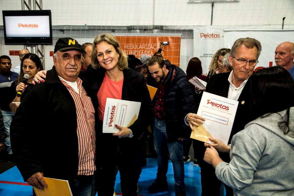01.06.2019 - Entrega de contratos de regularização fundiária da Balsa - Foto: Gustavo Vara