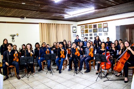 31.05.2019 - Prefeita Paula Mascarenhas e o vice Idemar Barz prestigiam reunião Festiva Conjunta dos Rotary Club Pelotas, Oeste e Suleste com entrega de instrumentos à Orquestra Estudantil Municipal - Foto Michel Corvello