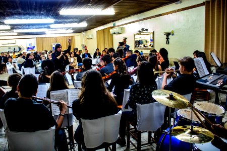 31.05.2019 - Prefeita Paula Mascarenhas e o vice Idemar Barz prestigiam reunião Festiva Conjunta dos Rotary Club Pelotas, Oeste e Suleste com entrega de instrumentos à Orquestra Estudantil Municipal - Foto Michel Corvello