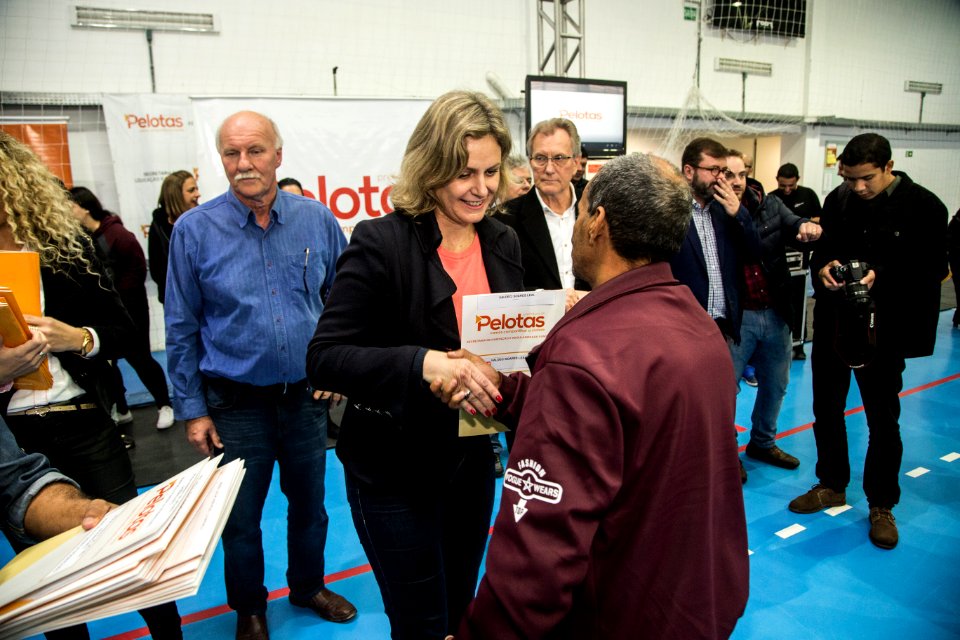 01.06.2019 - Entrega de contratos de regularização fundiária da Balsa - Foto: Gustavo Vara