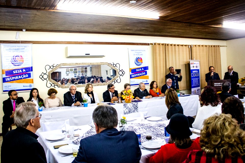 31.05.2019 - Prefeita Paula Mascarenhas e o vice Idemar Barz prestigiam reunião Festiva Conjunta dos Rotary Club Pelotas, Oeste e Suleste com entrega de instrumentos à Orquestra Estudantil Municipal - Foto Michel Corvello