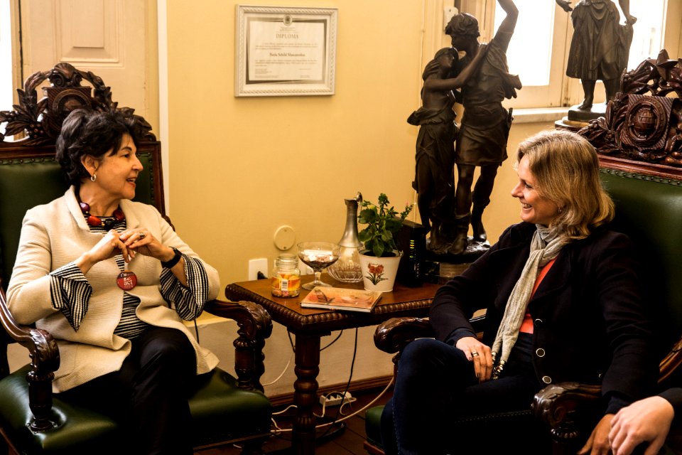 28.05.2019 - Prefeita Paula Mascarenhas em reunião com Julia Silva, idealizadora do ACT - Foto: Gustavo Vara