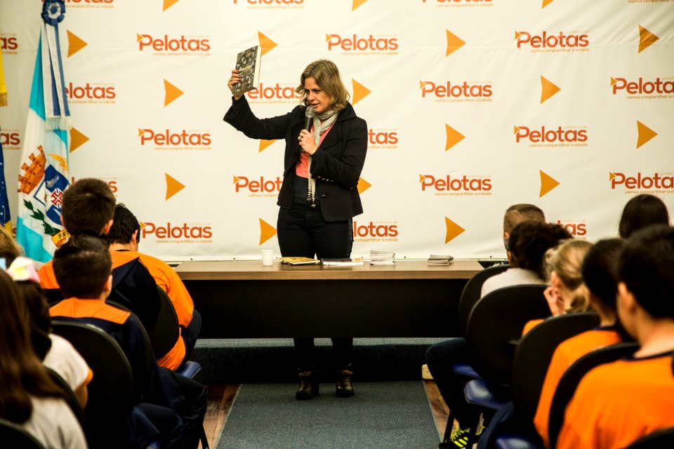 28.05.2019 - Prefeita Paula Mascarenhas recebe a visita dos alunos do 4º ano da Escola São Francisco de Assis (Esfa) - Foto: Gustavo Vara