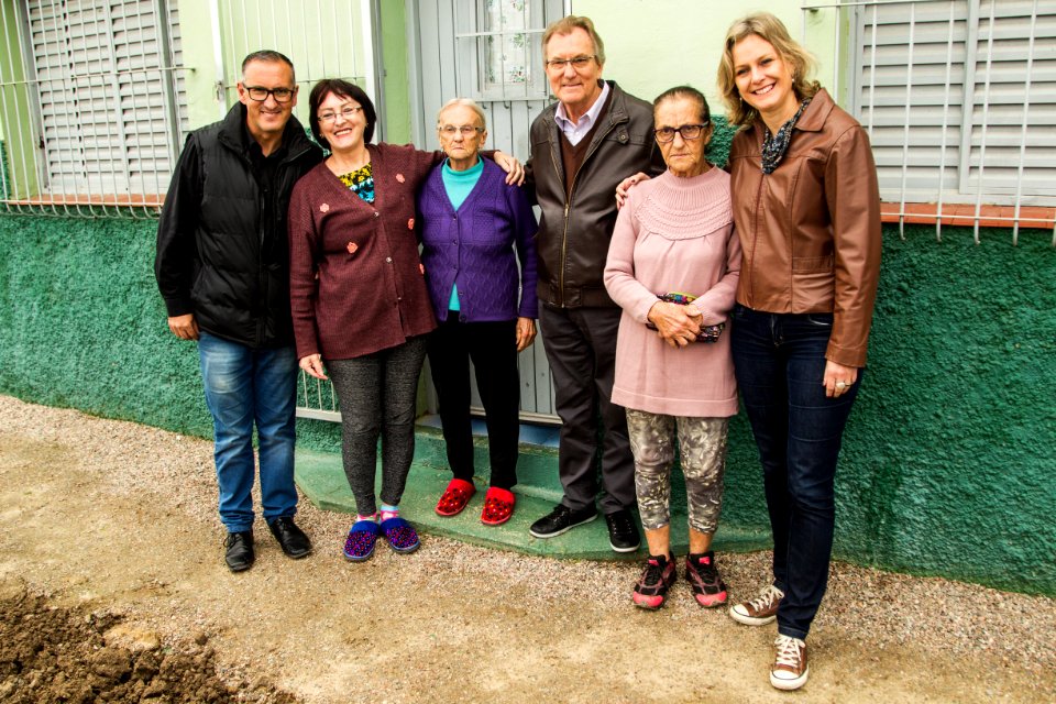 24.05.2019 - Prefeita Paula Mascarenhas e o vice Idemar Barz realizam a caminhada de entrega das obras da avenida São Jorge e rua Doutor Amarante - Foto: Gustavo Vara