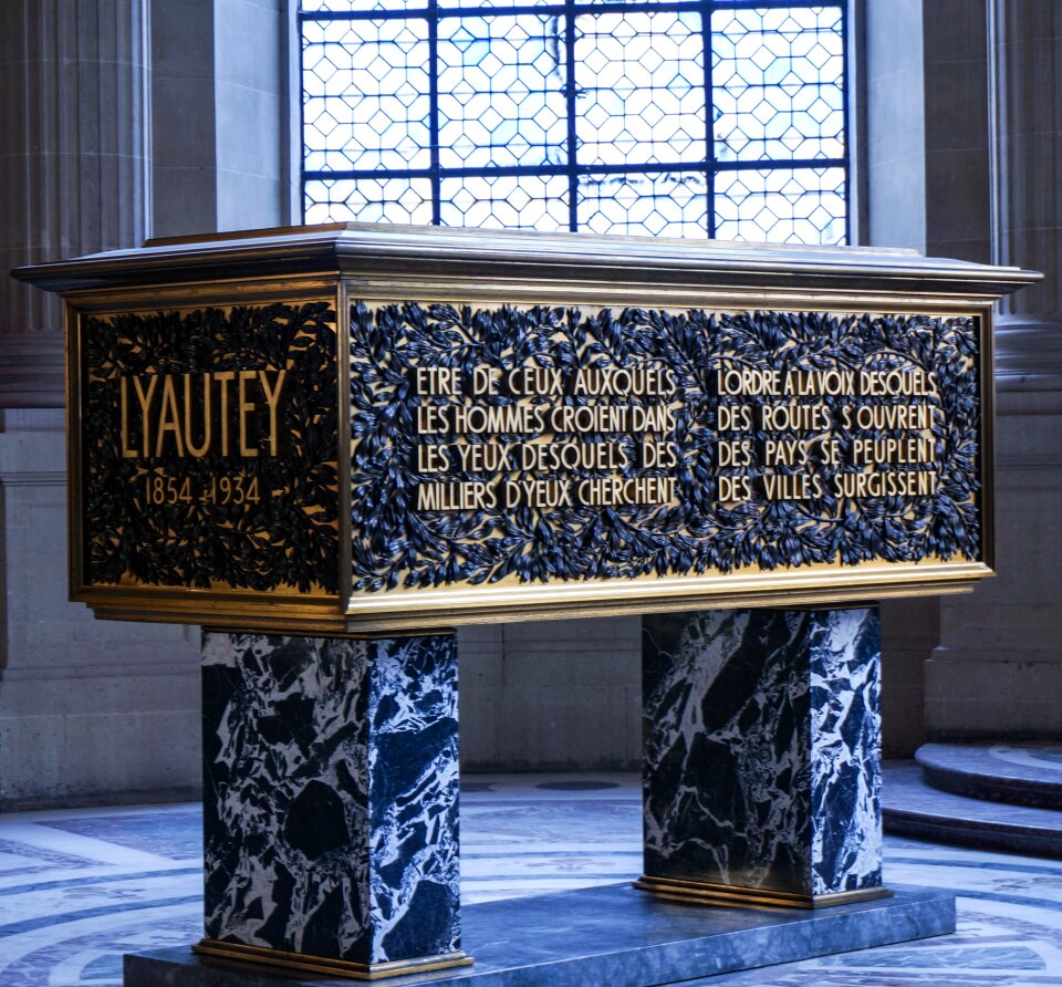 Coffin marble dead