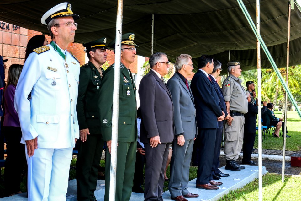 17.04.2019 - Vice-prefeito Idemar Barz é homenageado pelo Exército Brasileiro