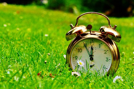Clock ring the bell dial
