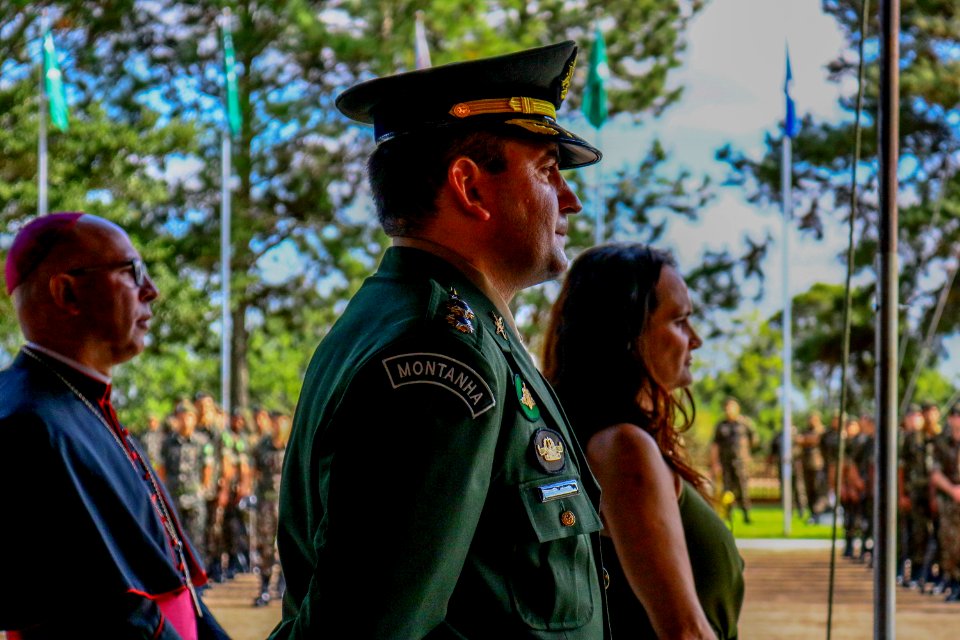 17.04.2019 - Vice-prefeito Idemar Barz é homenageado pelo Exército Brasileiro