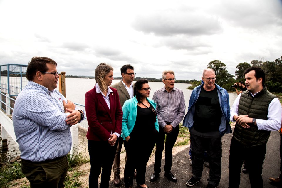 05.04.2019 - Prefeita Paula Mascarenhas e o vice Idemar Barz, acompanhados do secretário estadual de Meio Ambiente e Infraestrutura, Artur Lemos Junior, realizam visita a Barragem Santa Bárbara - Foto: Gustavo Vara