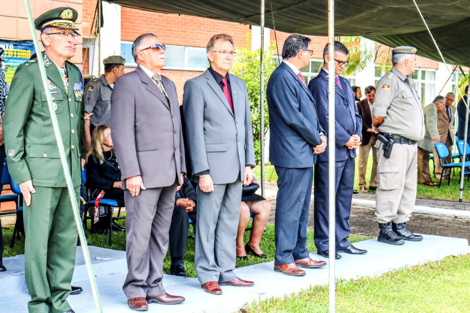 17.04.2019 - Vice-prefeito Idemar Barz é homenageado pelo Exército Brasileiro
