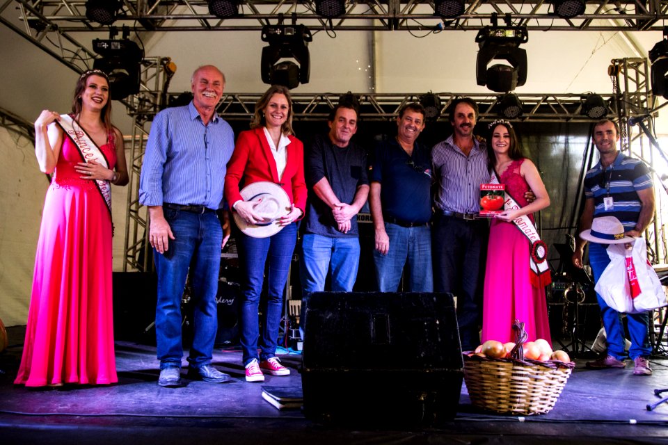01.05.2019 - Prefeita Paula Mascarenhas realiza o percurso de ida feito com o transporte coletivo rural, saída do ponto da General Neto entre Santa Tecla e Deodoro, a caminho da FETOMATE no Grupelli - Foto: Gustavo Vara