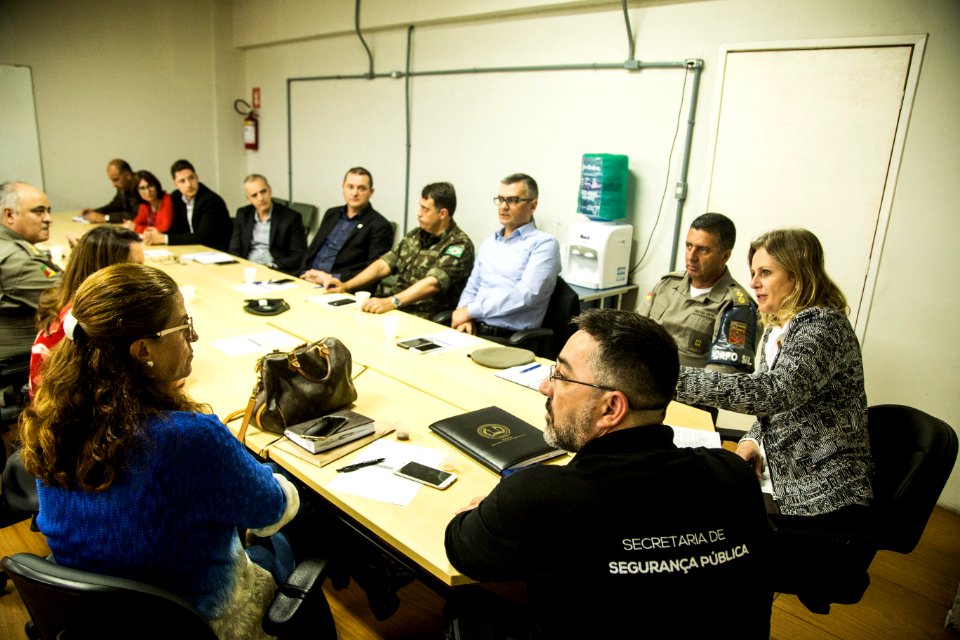 25.04.2019 - Prefeita Paula Mascarenhas em reunião com o GGI - Foto: Gustavo Vara
