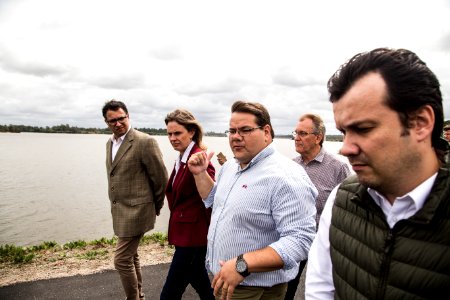 05.04.2019 - Prefeita Paula Mascarenhas e o vice Idemar Barz, acompanhados do secretário estadual de Meio Ambiente e Infraestrutura, Artur Lemos Junior, realizam visita a Barragem Santa Bárbara - Foto: Gustavo Vara