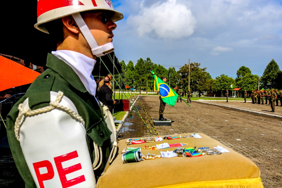 17.04.2019 - Vice-prefeito Idemar Barz é homenageado pelo Exército Brasileiro