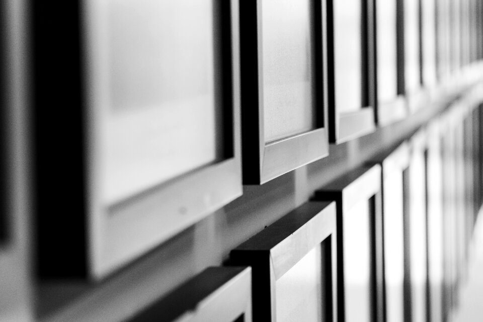 Photo frame frame depth